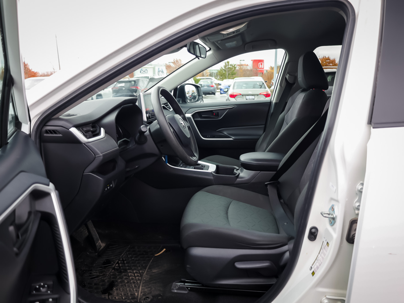 2023 Toyota RAV4 - Gallery image 7