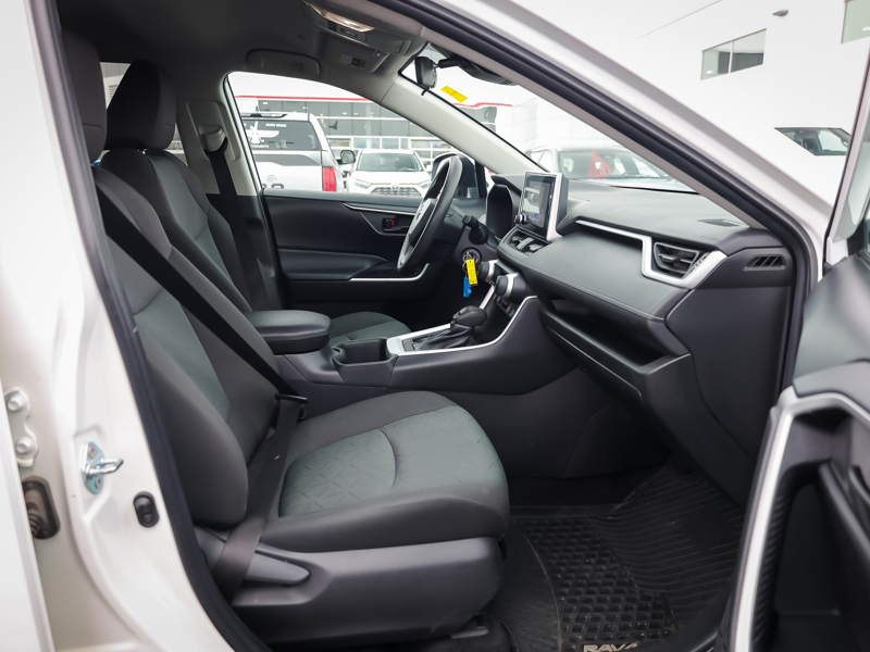 2023 Toyota RAV4 - Gallery image 10