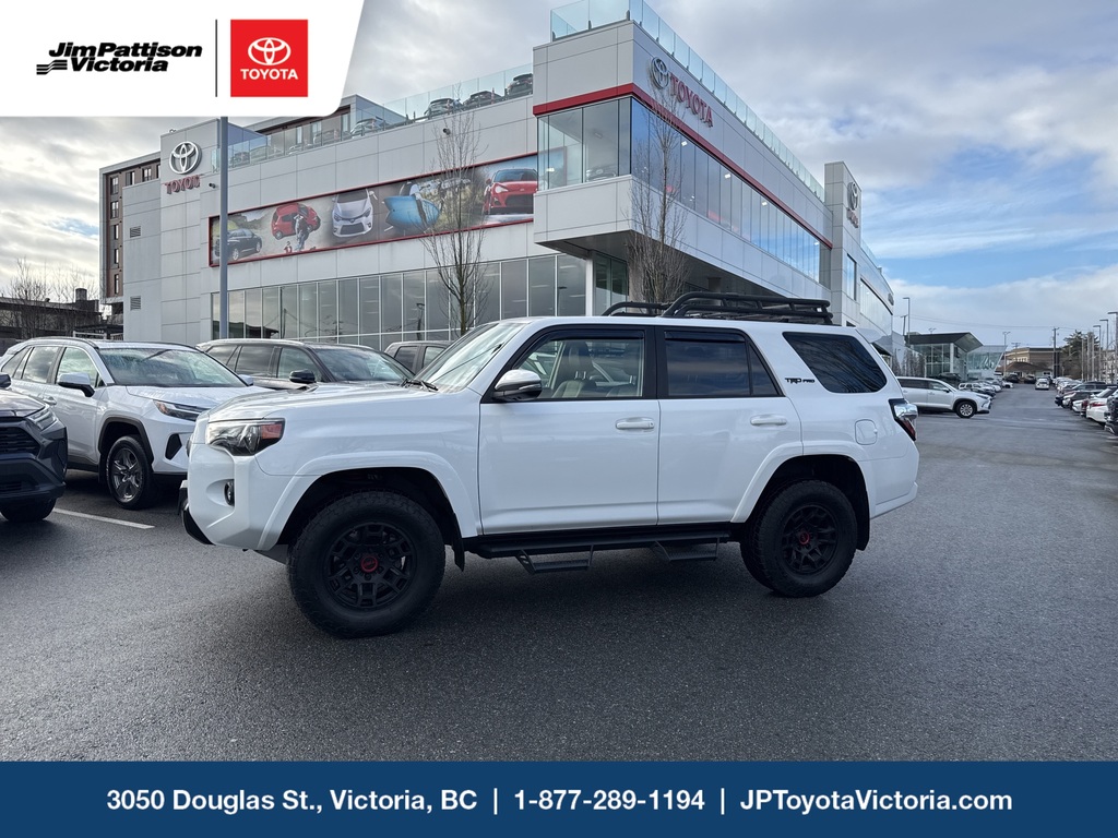Voxcar TOYOTA 4Runner SUV in Midnight Black Metallic, VICTORIA