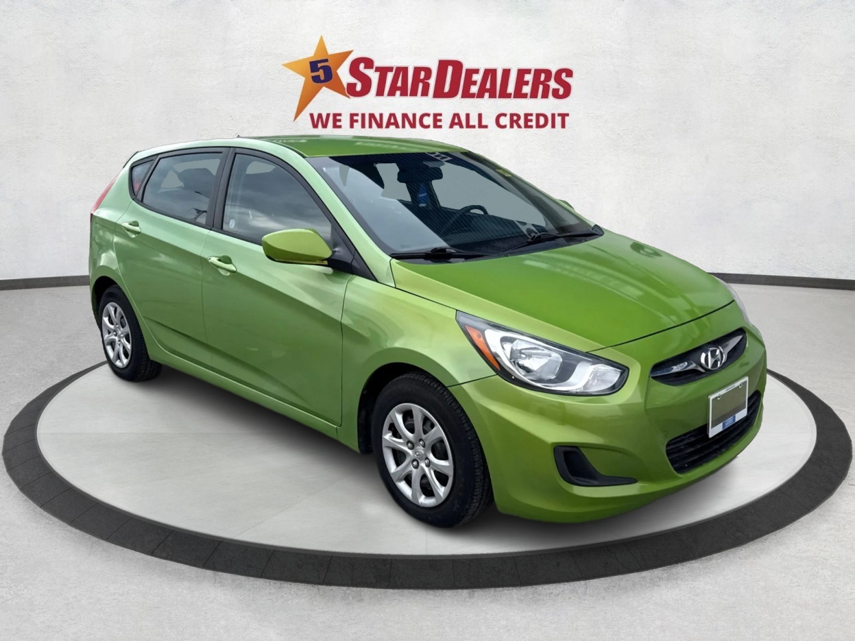 Green 2014 Hyundai Accent GS 4-Door Hatchback FWD Hatchback Front-Wheel Drive 6-Speed Automatic