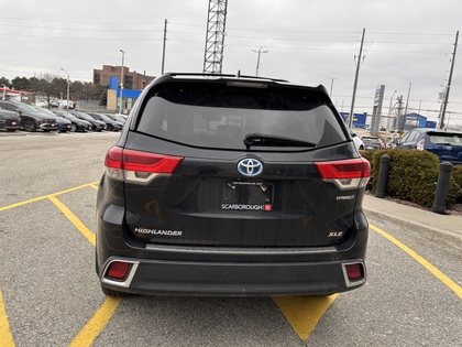 used 2018 Toyota Highlander car, priced at $26,995
