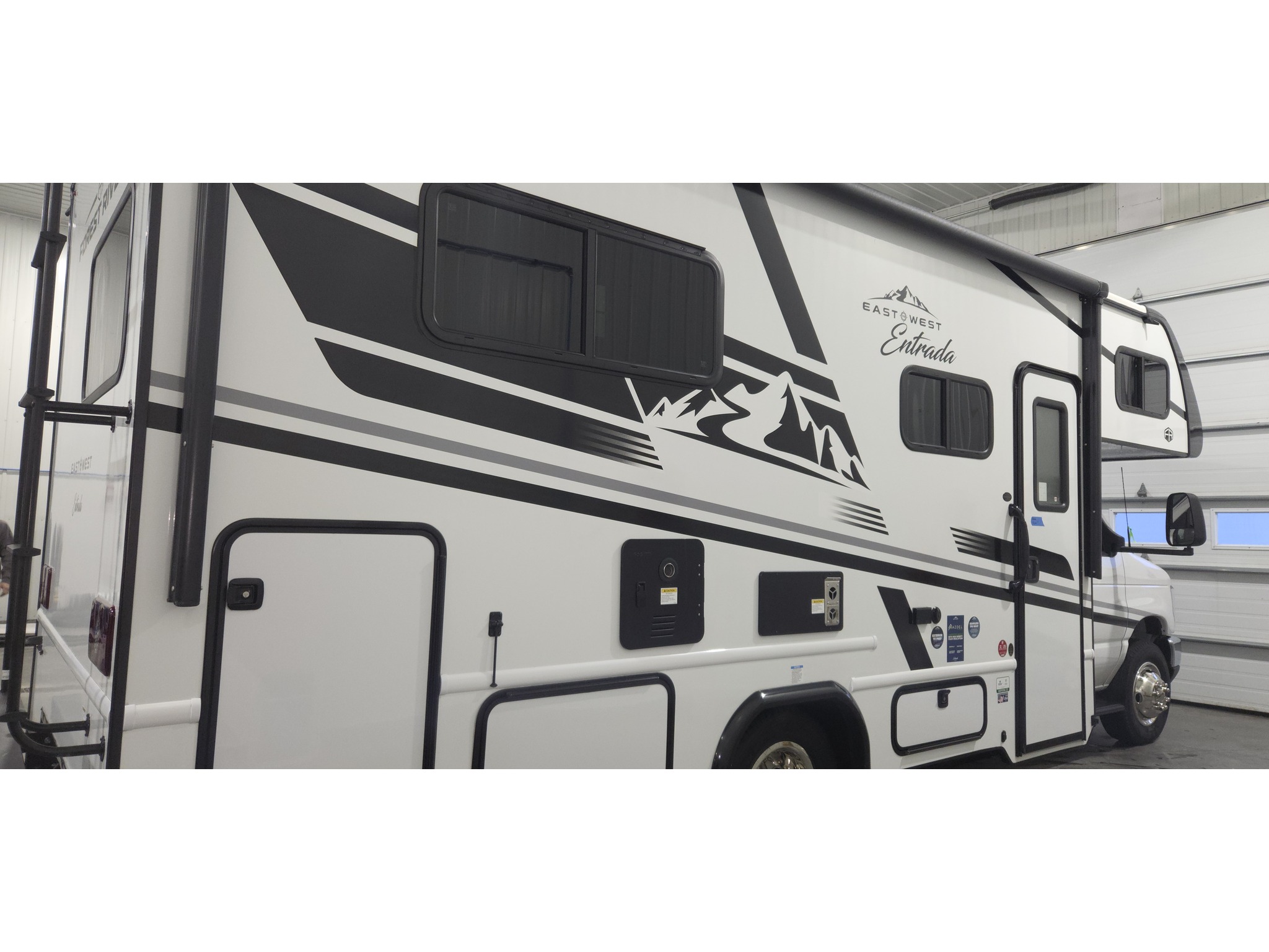 2026 Forest River ENTRADA 2000NS