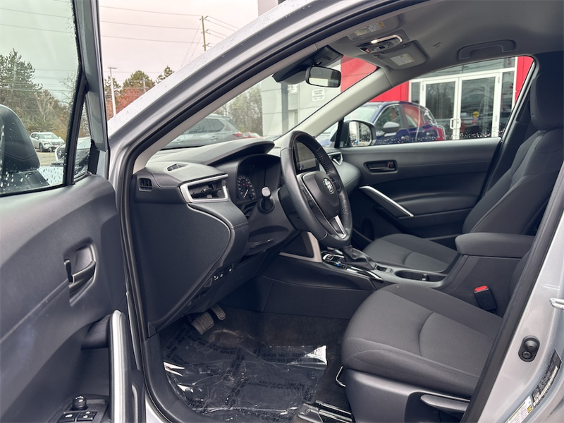 2024 Toyota Corolla Cross - Gallery image 16