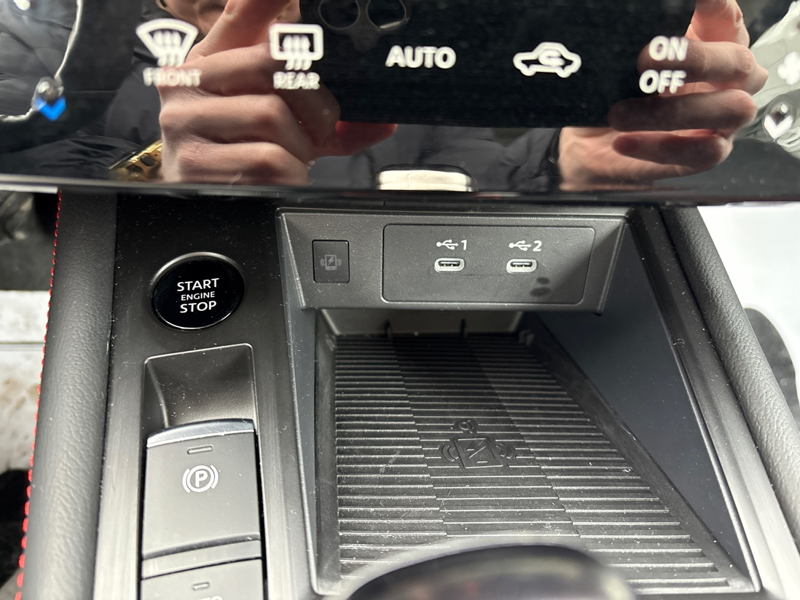 2025 Nissan Kicks - Gallery image 30