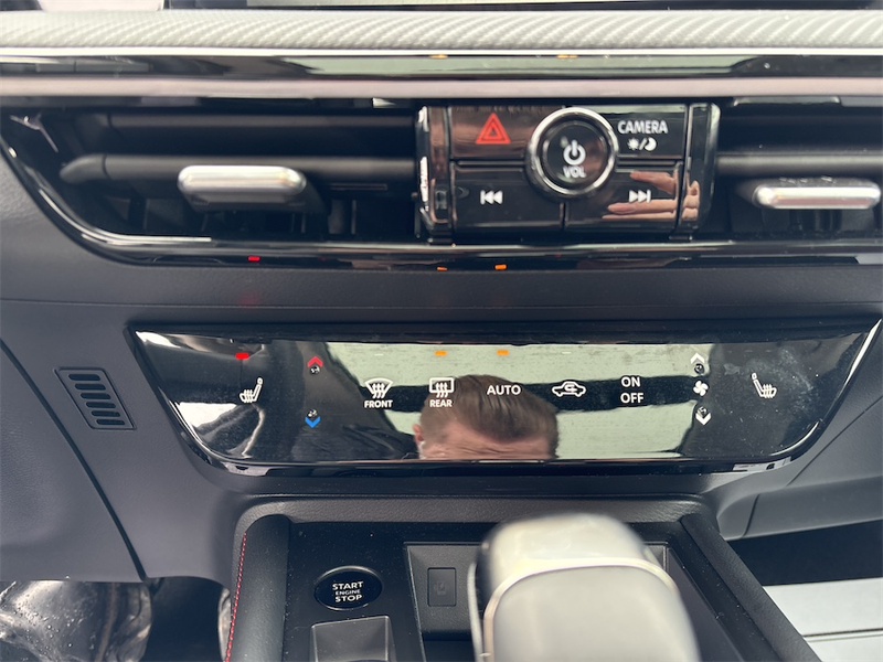 2025 Nissan Kicks - Gallery image 21