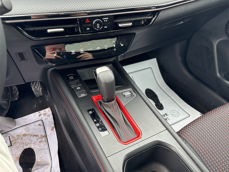 2025 Nissan Kicks - Gallery image 20