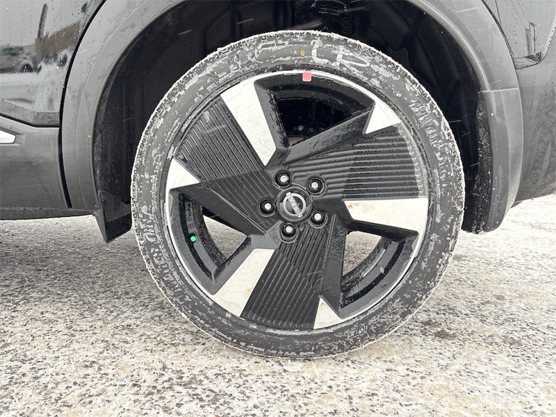 2025 Nissan Kicks - Gallery image 9