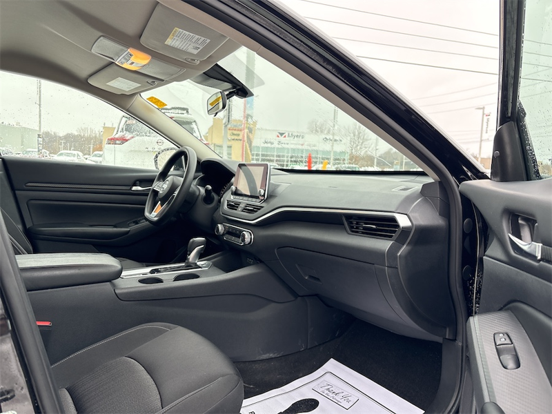 2022 Nissan Altima - Gallery image 16