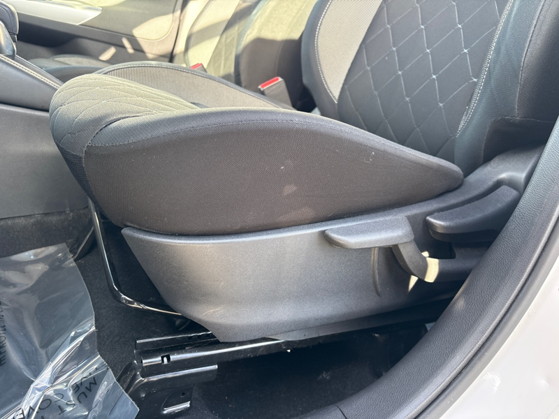 2020 Nissan Kicks - Gallery image 25