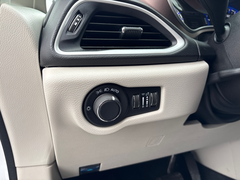 2024 Chrysler Grand Caravan - Gallery image 30