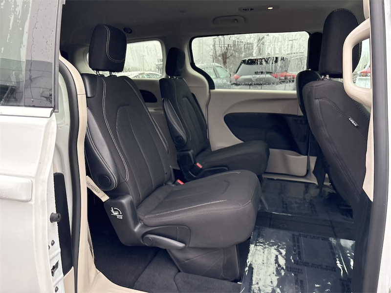 2024 Chrysler Grand Caravan - Gallery image 17