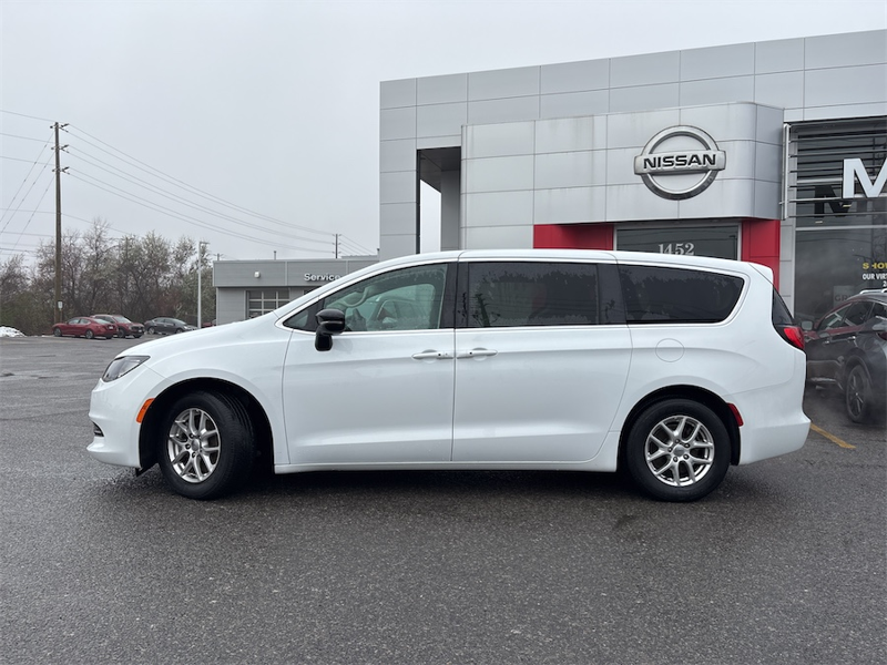 2024 Chrysler Grand Caravan - Gallery image 1