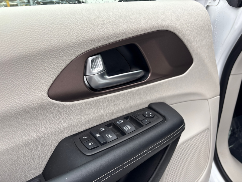 2024 Chrysler Grand Caravan - Gallery image 28