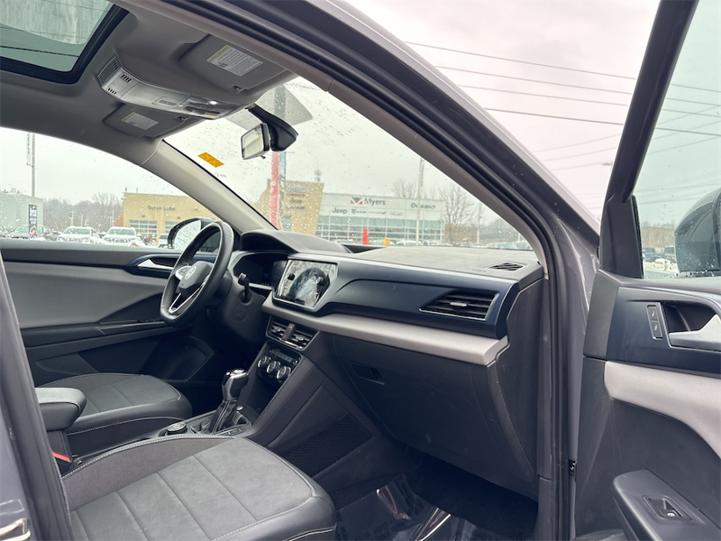 2022 Volkswagen Taos - Gallery image 16