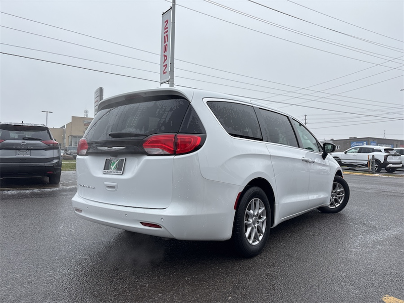 2024 Chrysler Grand Caravan - Gallery image 4