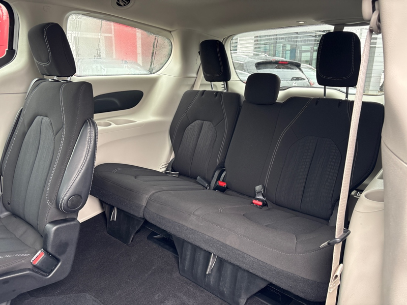2024 Chrysler Grand Caravan - Gallery image 23