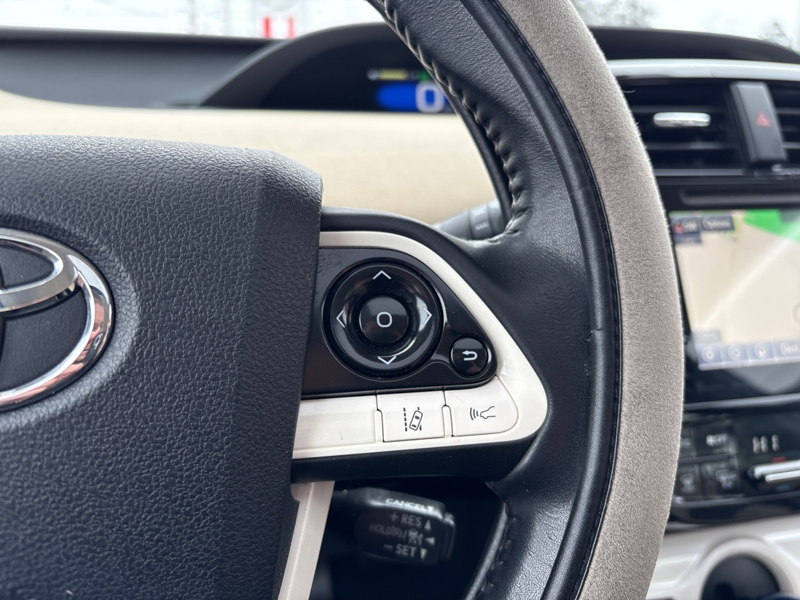 2017 Toyota Prius - Gallery image 32