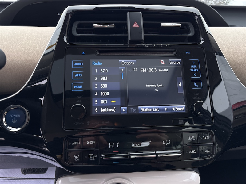 2017 Toyota Prius - Gallery image 12