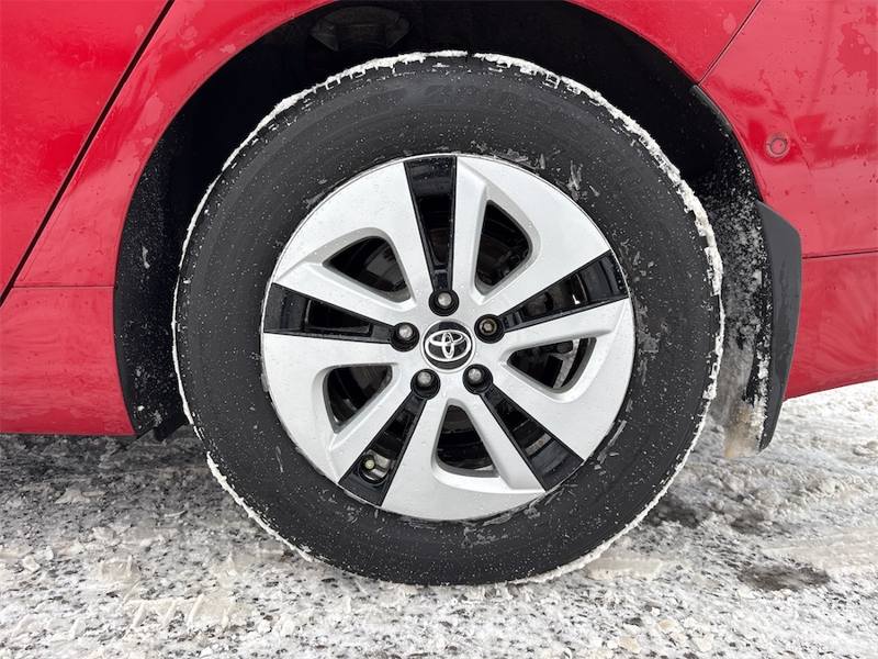 2017 Toyota Prius - Gallery image 9