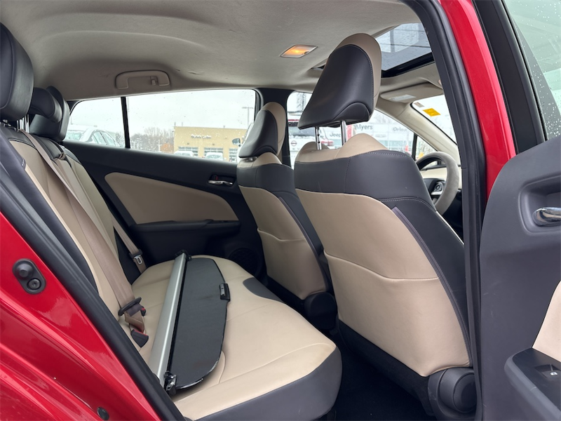 2017 Toyota Prius - Gallery image 17