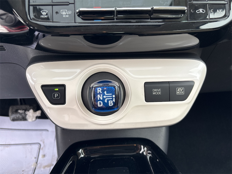 2017 Toyota Prius - Gallery image 21