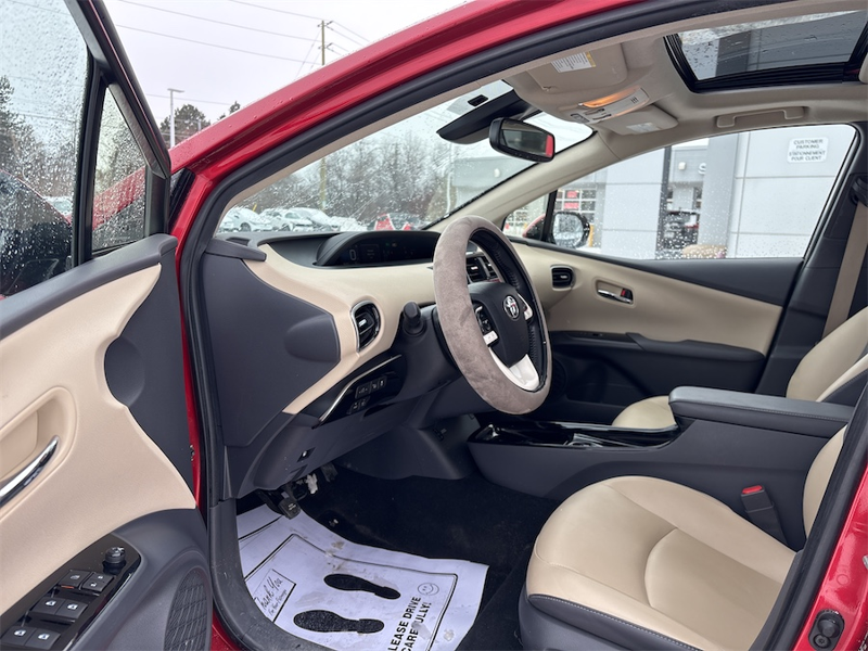 2017 Toyota Prius - Gallery image 15