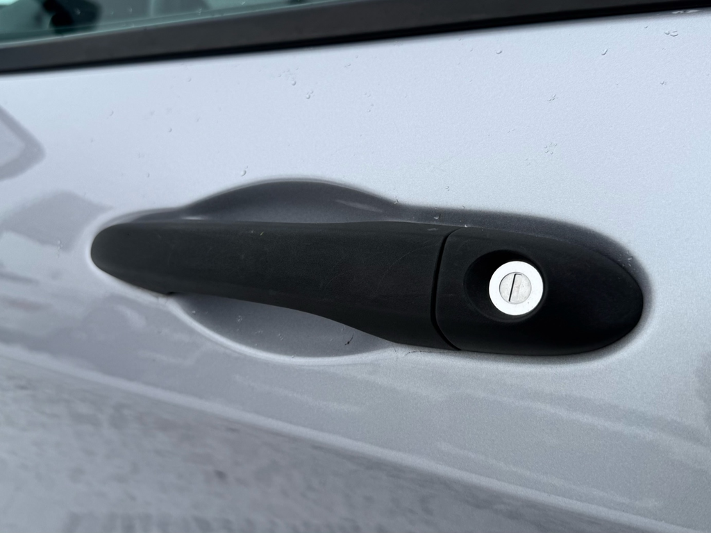 2020 Jeep Cherokee - Gallery image 9