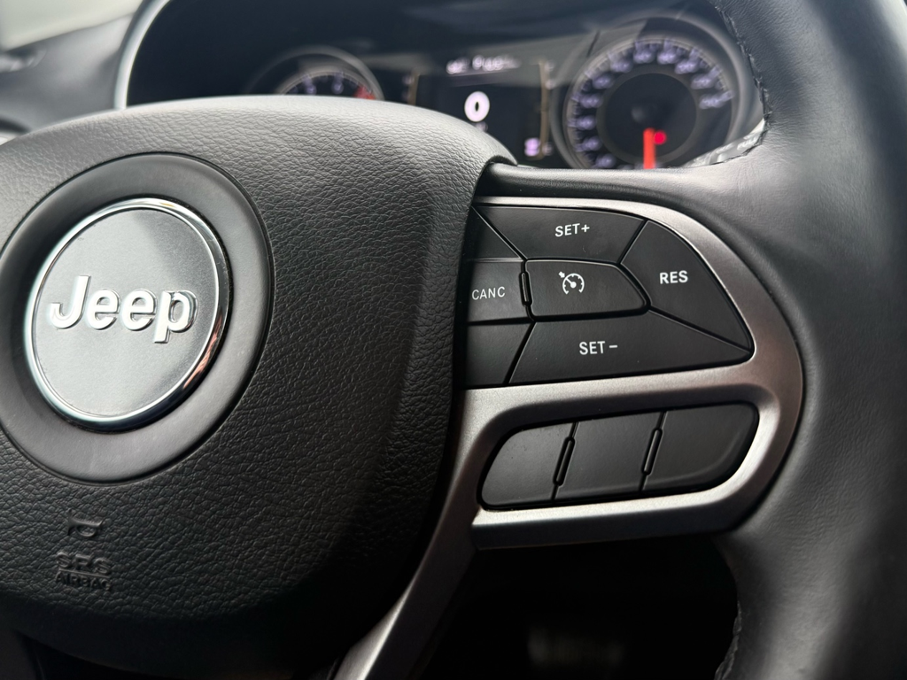 2020 Jeep Cherokee - Gallery image 16