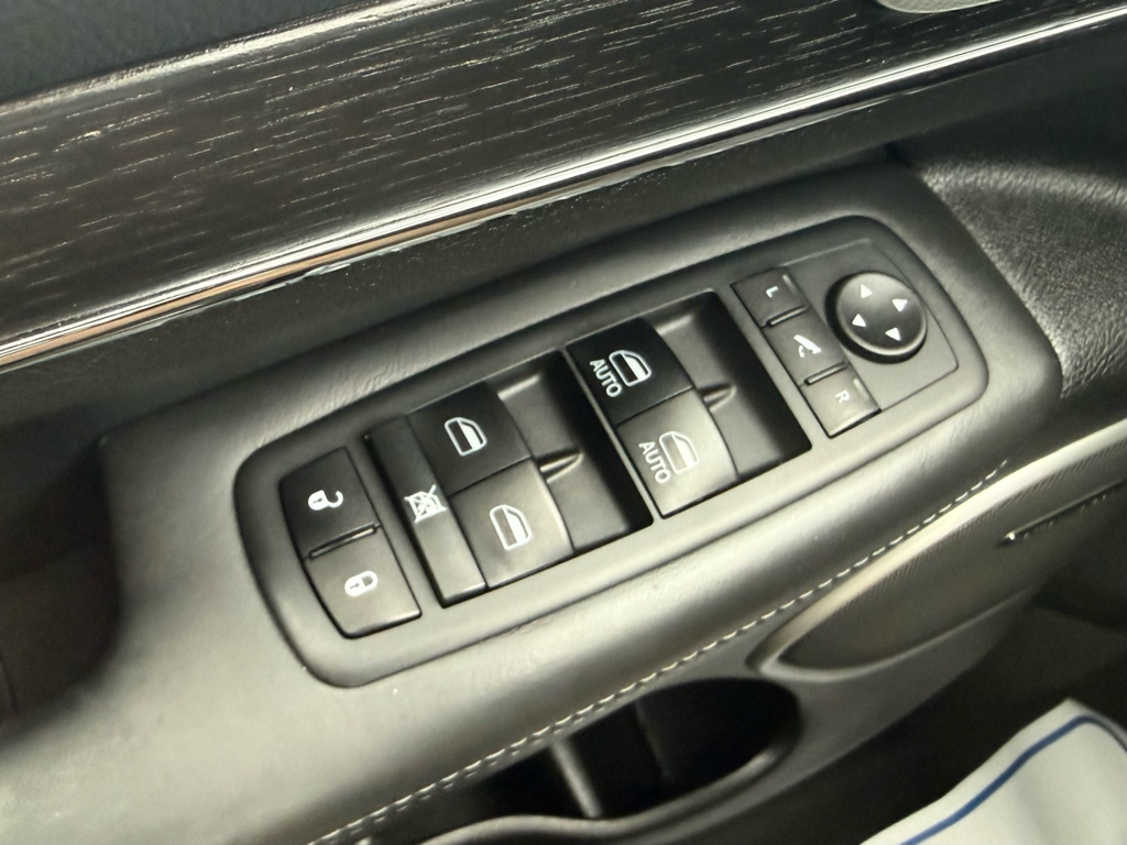 2019 Jeep Grand Cherokee - Gallery image 11