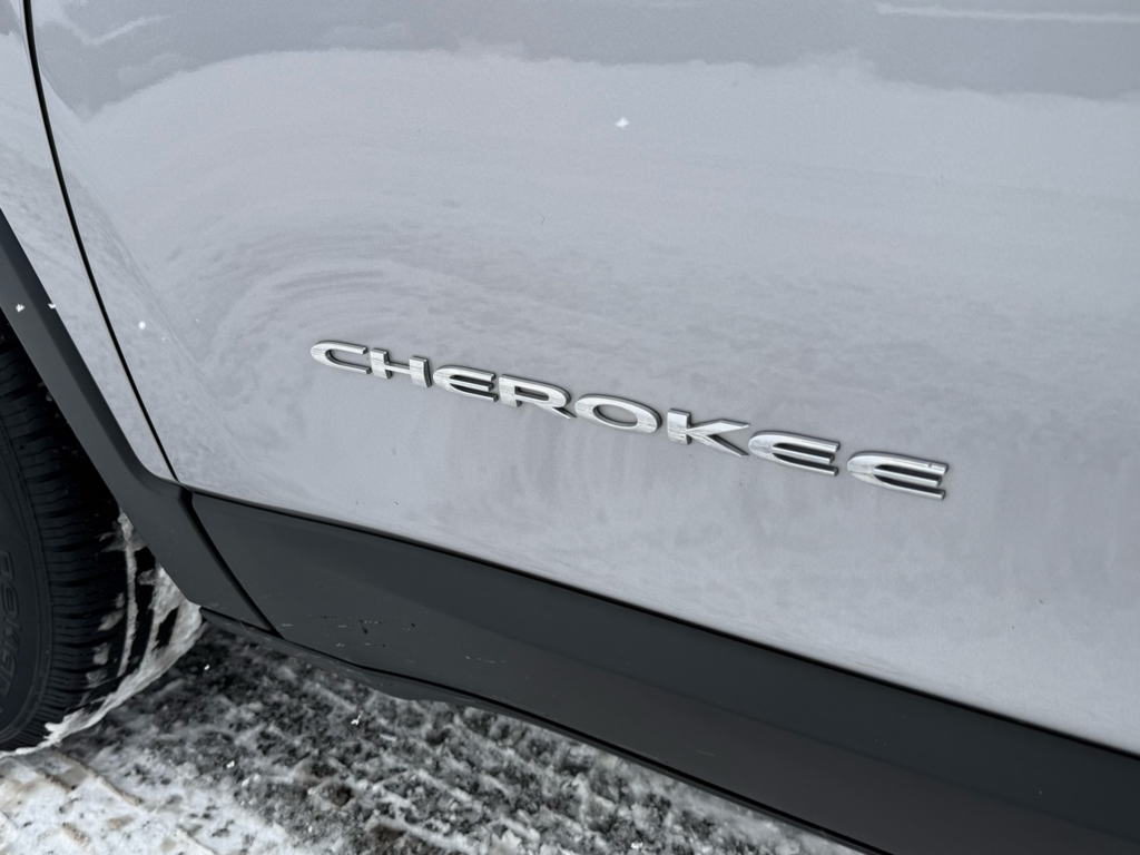 2020 Jeep Cherokee - Gallery image 8