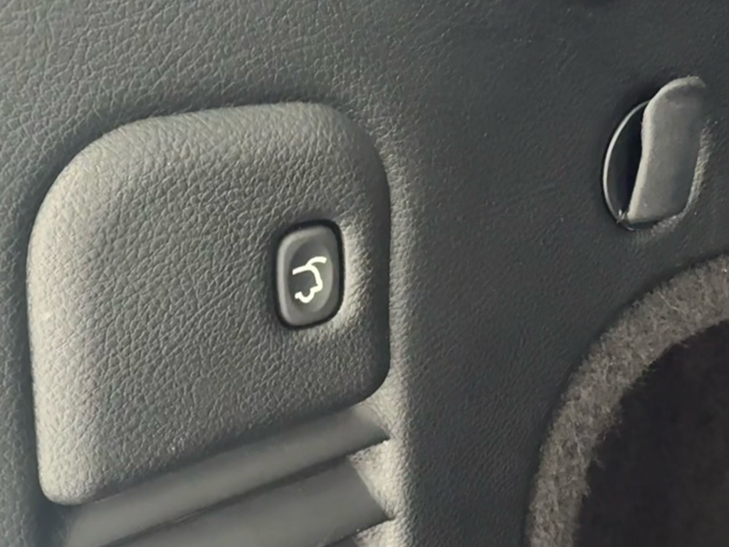 2019 Jeep Grand Cherokee - Gallery image 32