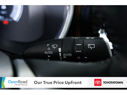 used 2025 Toyota Highlander Hybrid car, priced at $58,998