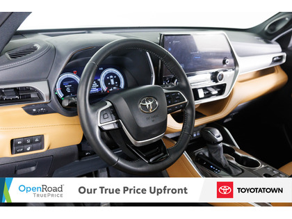 used 2025 Toyota Highlander Hybrid car, priced at $58,998