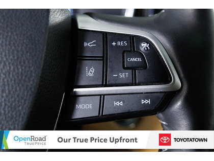 used 2025 Toyota Highlander Hybrid car, priced at $58,998