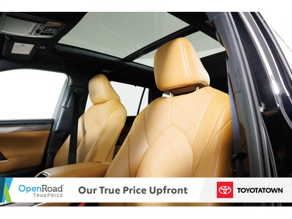 used 2025 Toyota Highlander Hybrid car, priced at $58,998