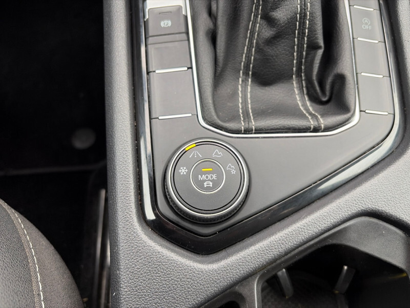 2024 Volkswagen Taos - Gallery image 17