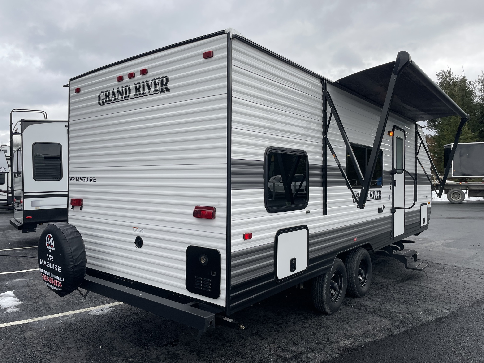 2024 Grand River 25BH