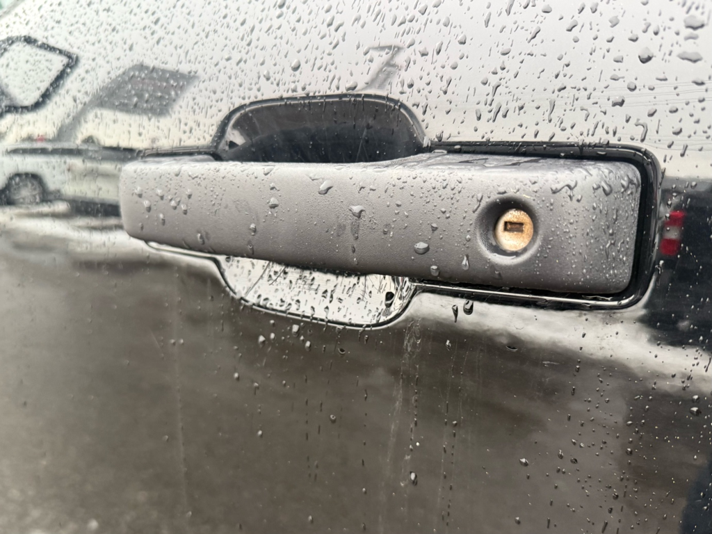 2024 Ford F-150 Lightning - Gallery image 9