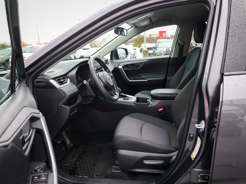 2024 Toyota RAV4 - Gallery image 7