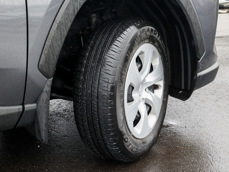 2024 Toyota RAV4 - Gallery image 6