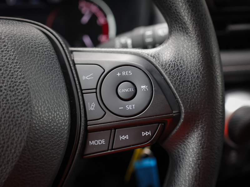 2023 Toyota RAV4 - Gallery image 17