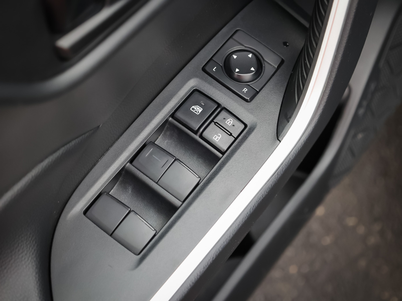 2023 Toyota RAV4 - Gallery image 14