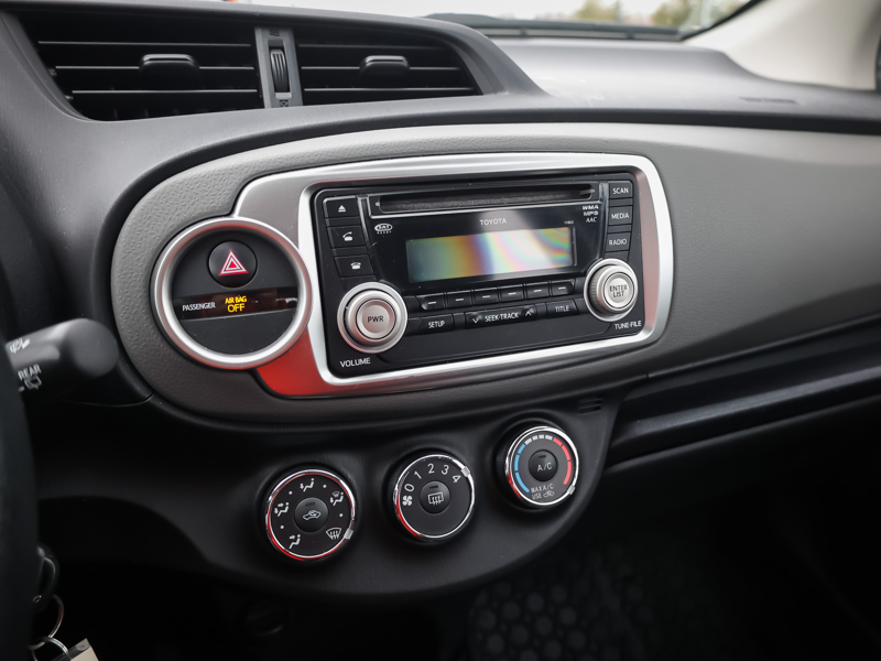 2014 Toyota Yaris Hatchback - Gallery image 17