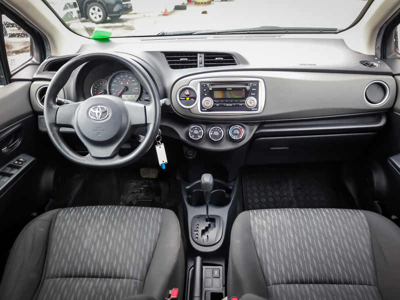 2014 Toyota Yaris Hatchback - Gallery image 12