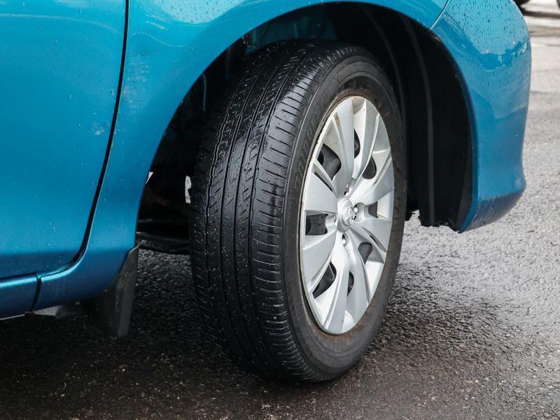 2014 Toyota Yaris Hatchback - Gallery image 6