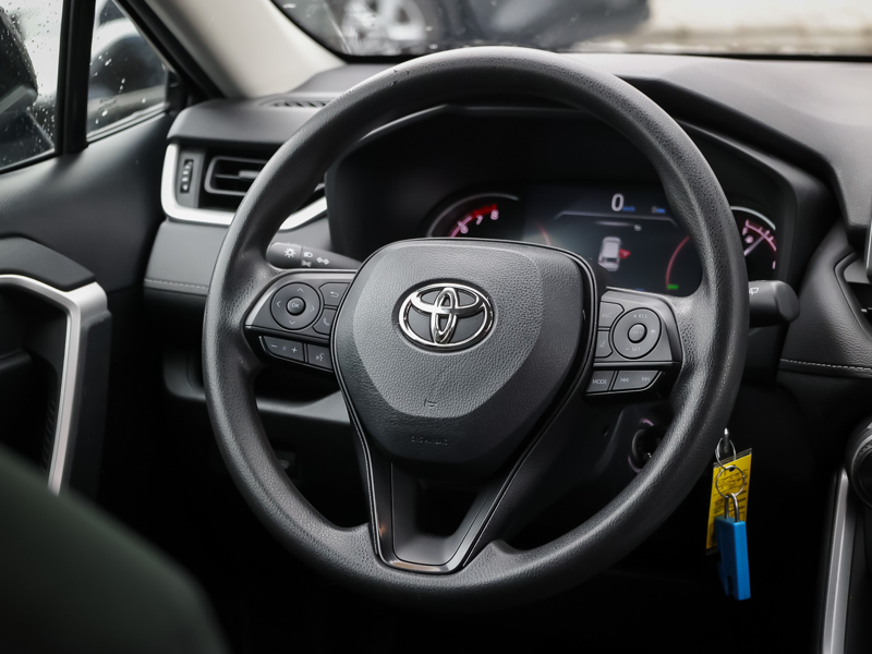 2023 Toyota RAV4 - Gallery image 13