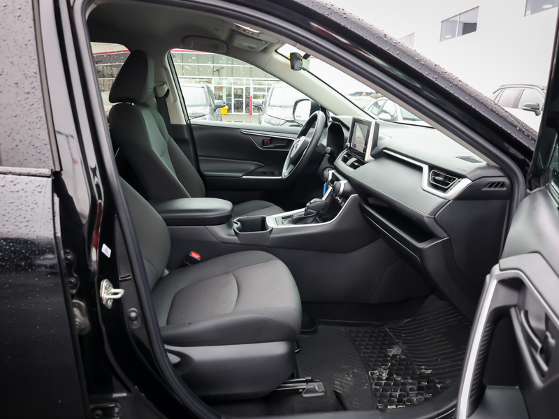 2023 Toyota RAV4 - Gallery image 10