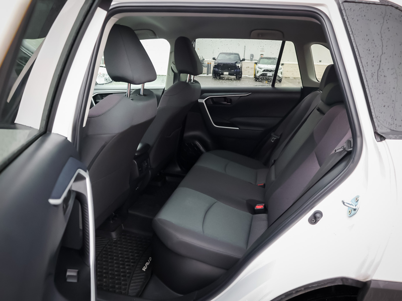 2025 Toyota RAV4 Hybrid - Gallery image 8