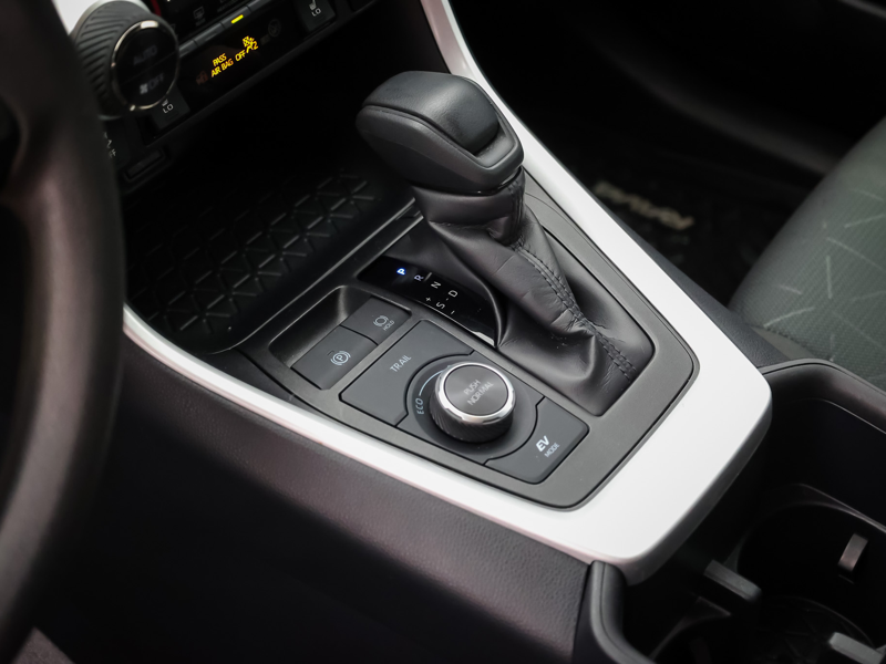 2025 Toyota RAV4 Hybrid - Gallery image 15