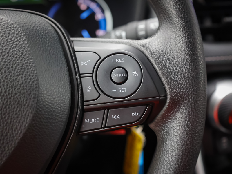 2025 Toyota RAV4 Hybrid - Gallery image 17